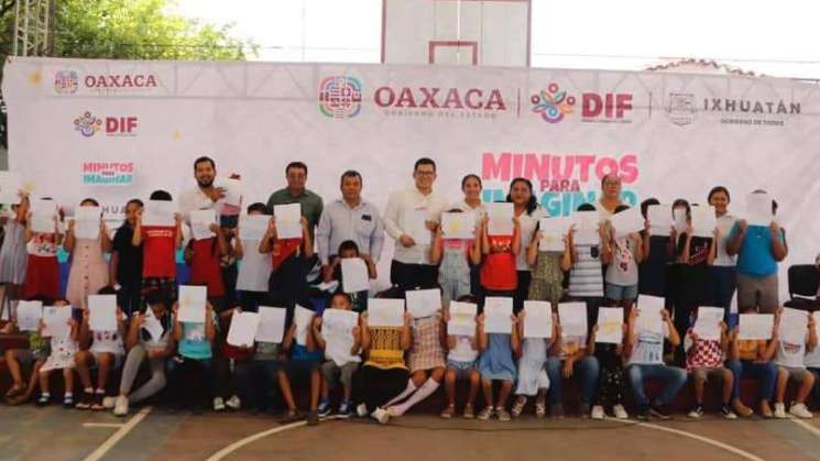 Fomentan lectura entre niñas, niños y adolescentes con caravana