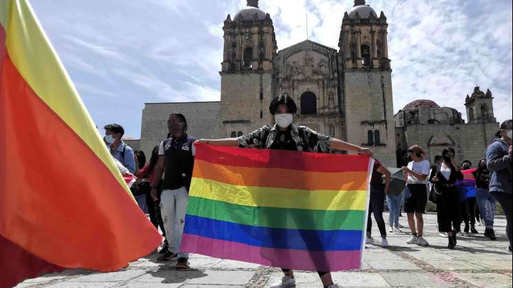 Oaxaca celebra Tercera Marcha Caravana por el Orgullo LGBTQ