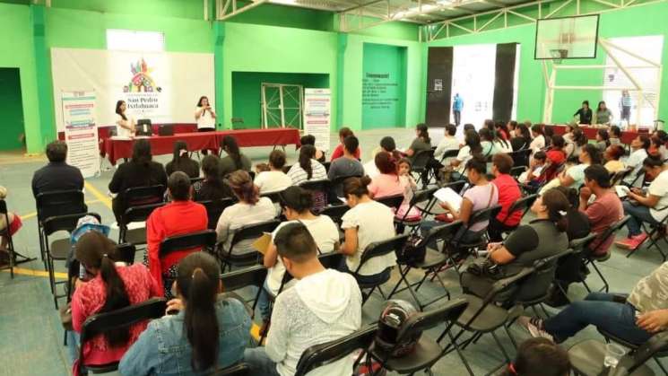 Orienta DIF Oaxaca a comités y población sobre nutrición adecuada