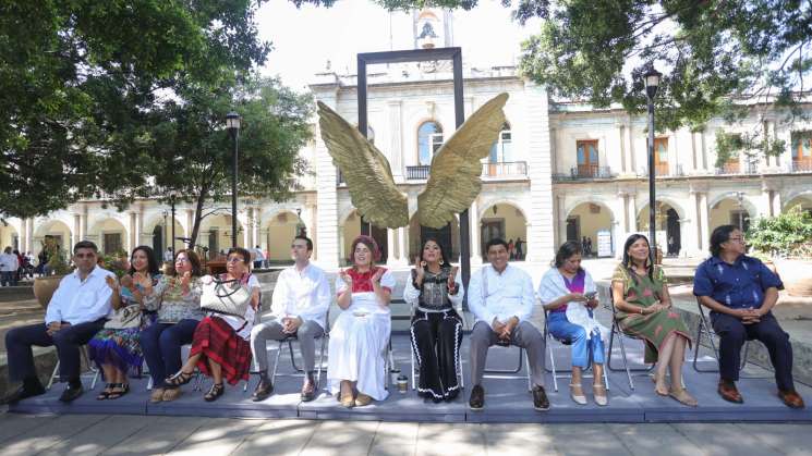 Devela Salomón Jara la escultura monumental Alas de México 