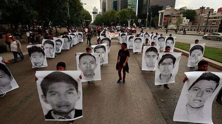 Por caso Ayotzinapa dictan formal prisión contra exmilitar 