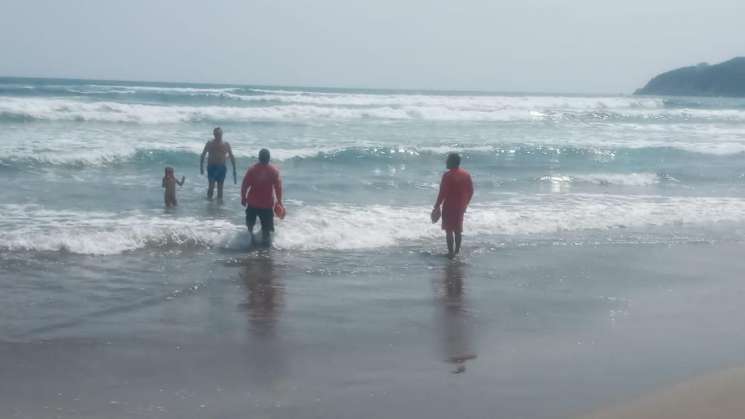 Alerta Protección Civil evento de mar de fondo en costa oaxaqueña