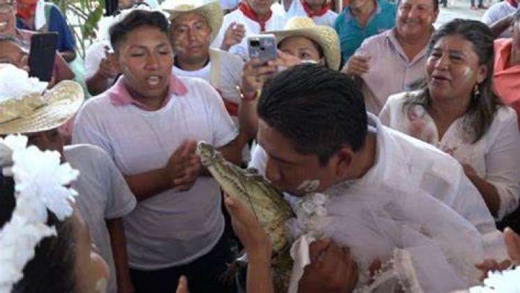 Celebran en San Pedro Huamelula,Oaxaca boda de la 