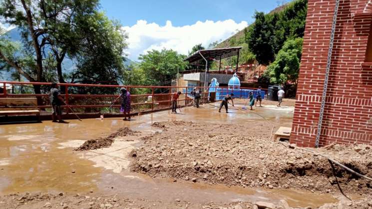 Protección Civil evalúa afectaciones en Santa Cruz Zenzontepec