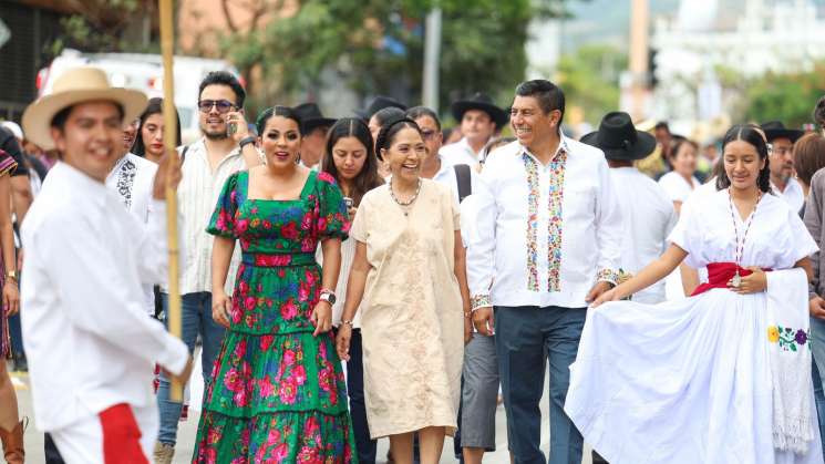 Más de 10 mil personas presenciaron 1er Convite de la Guelaguetza