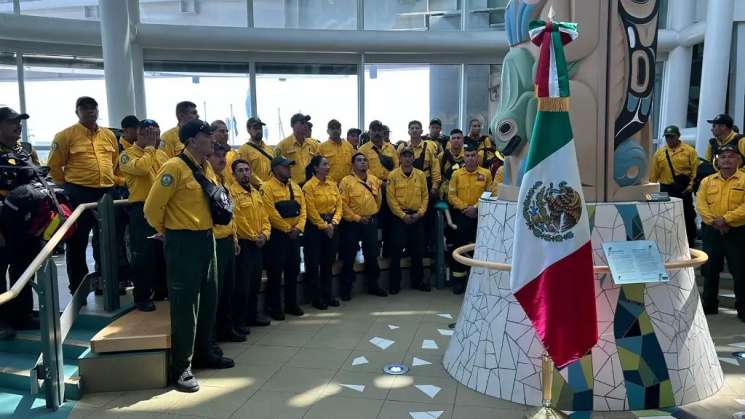 Envia México bomberos a Canadá para combatir incendios forestales