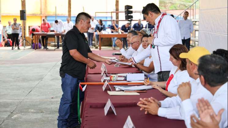 San Juan Petlapa contará con más y mejores espacios educativos   