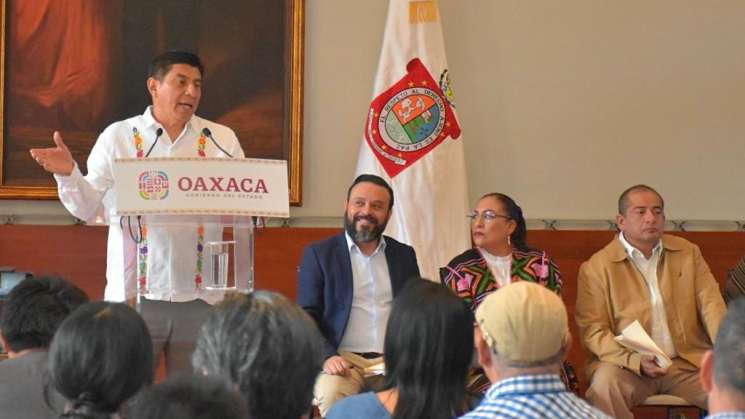 Atiende Gobierno a víctimas y familiares de fallecidos en Mixteca