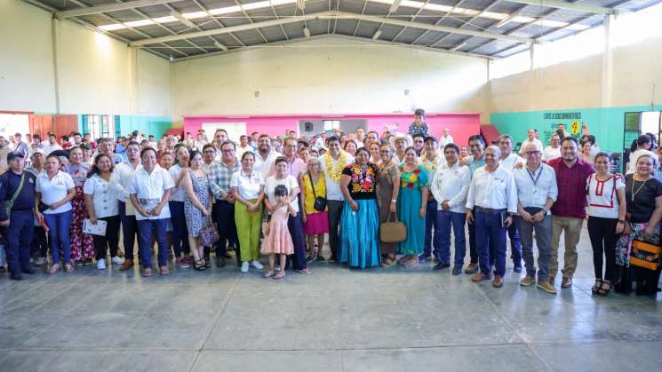 Traza Gobierno de Oaxaca nueva historia en Sto. Domingo Chihuitán