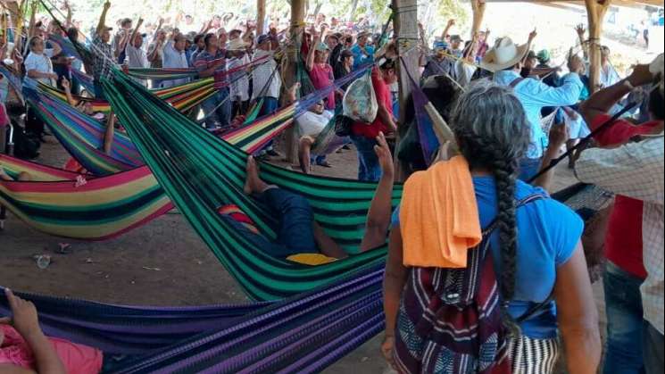 Comunidad de Ostula impide desalojo de tierras recuperadas