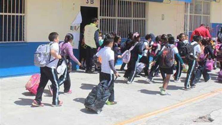 Mas de 24 millones de alumnos de primaria regresan a clases