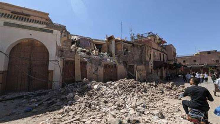 Suman más de 2 mil muertos por fuerte temblor en Marruecos