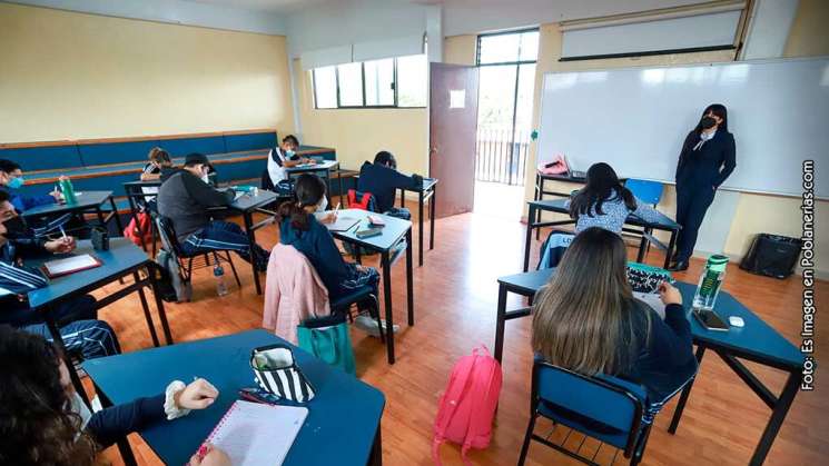 Suspende IEEPO 69 escuelas particulares por incumplir normas