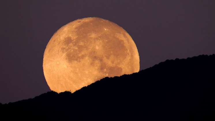 Anuncian fenómeno astronómico de Superluna 