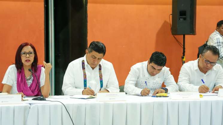 Salomón Jara y SEP ratifican compromiso con educación en Oaxaca