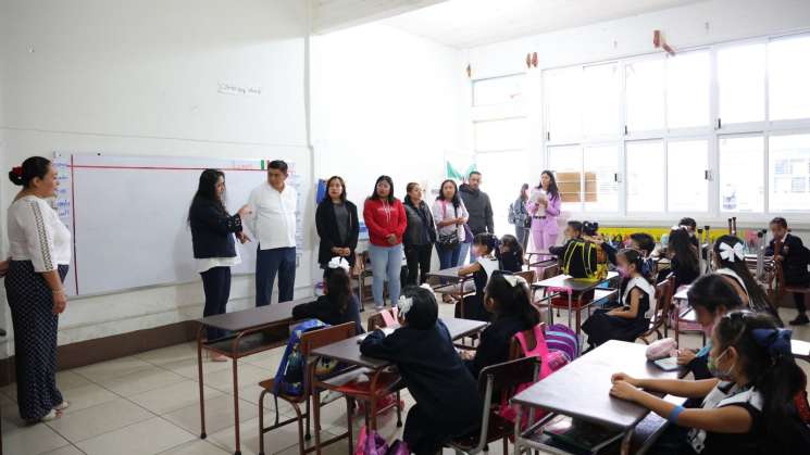 Reafirma Salomón Jara compromiso de educación a niñ@s y jóvenes 