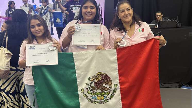 Oaxaqueñas ganan medalla de plata en Feria de Ciencias en Brasil 