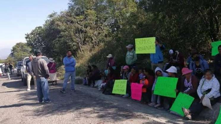 Tras conflicto con vendedores cierran Monte Albàn en Oaxaca