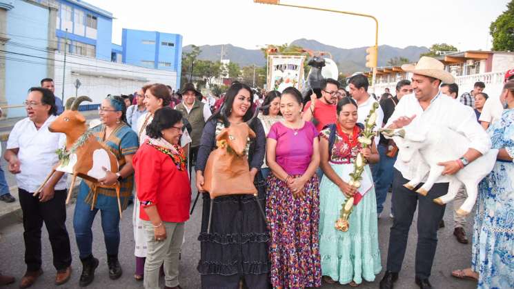 Inicia la fiesta de la Guelaguetza Ñuu Savi con Convite Mixteco