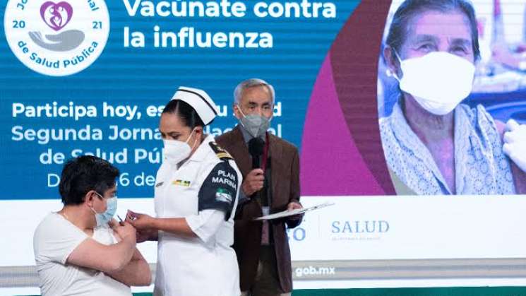 Inicia vacunación de influenza y COVID en el Pais