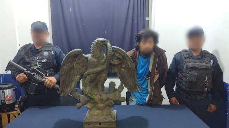 Tras robo,hallan águila de monumento de Porfirio Díaz en Oaxaca 