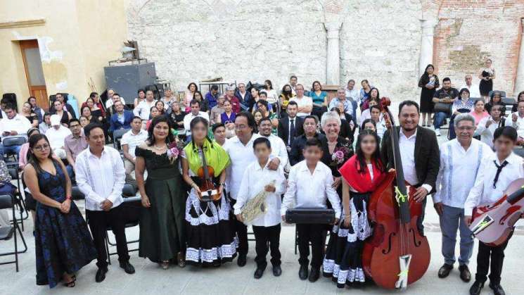 Recibe Orquesta Sinfónica del IEEPO nuevos instrumentos