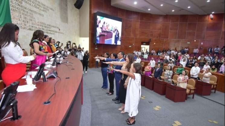 Realizan cambios en el Congreso de Oaxaca