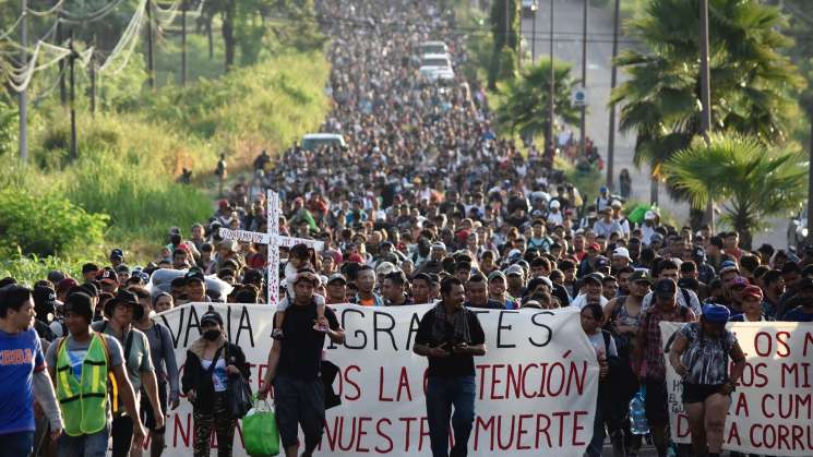 Nueva caravana migrante parte desde Tapachula a frontera norte