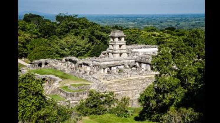 AMLO inaugura tramo Cancún a Palenque del Tren Maya