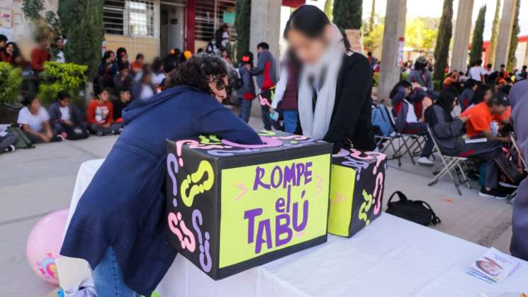 Rompe el Tabú llega a 7 escuelas de Valles centrales 