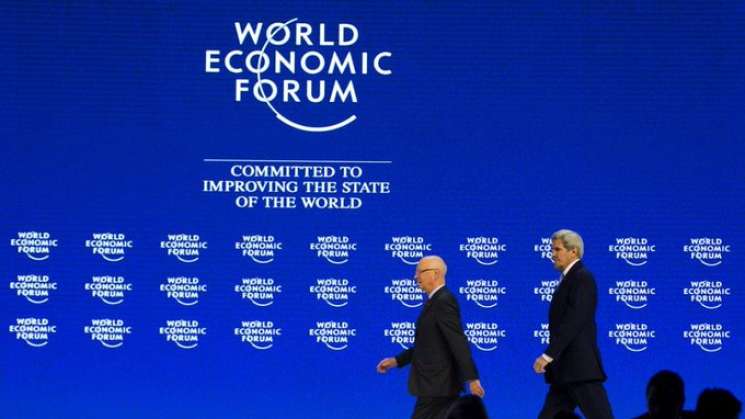 Ante IA, Foro de Davos defiende libertad de expresión