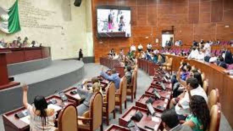 Homologa Congreso de Oaxaca leyes de Ingresos de 9 municipios 