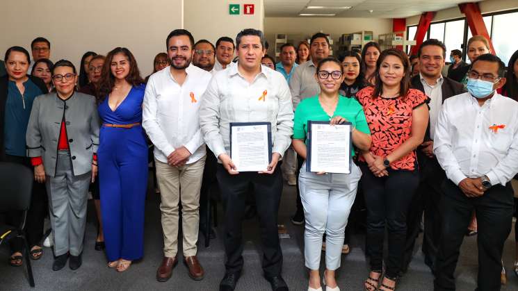        Firman convenio de colaboración FGEO y Cecyteo