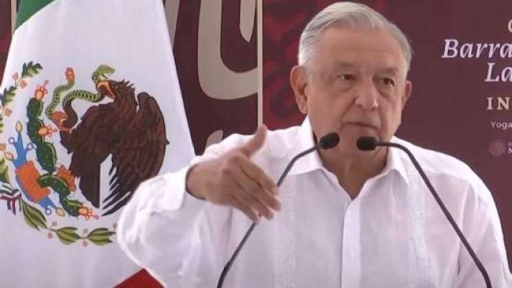 Tras 15 años, inaugura AMLO autopista a la Costa de Oaxaca 