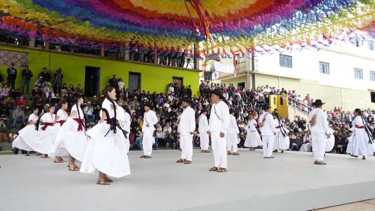 Celebrarán hermandad de pueblos en Guelaguetza Serrrana