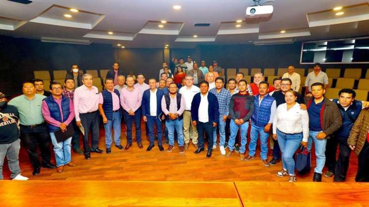   Logran acuerdos empresas de transporte a la costa oaxaqueña   