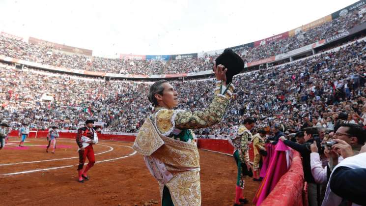 Aplaza jueza fallo sobre corridas de toros en Plaza México 