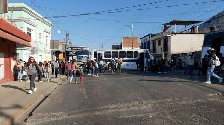    Recibe Gobierno de Oaxaca pliego petitorio de la CENEO   