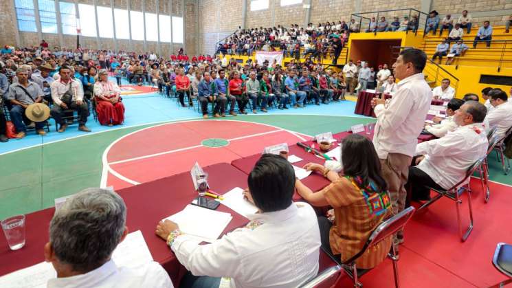 Lleva Gobierno de Oaxaca desarrollo a San Pedro Teozacalco