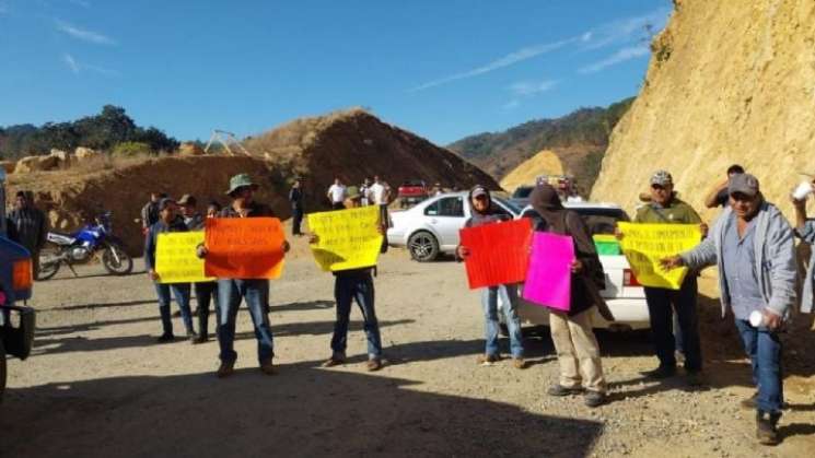 Tras bloqueos en autopista a la costa vinculan a 4 personas 