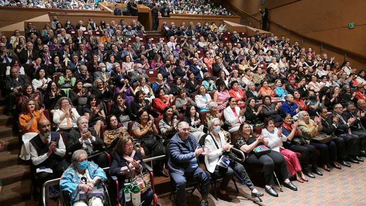 78 académicas reciben reconocimiento Sor Juana Inés de la Cruz 