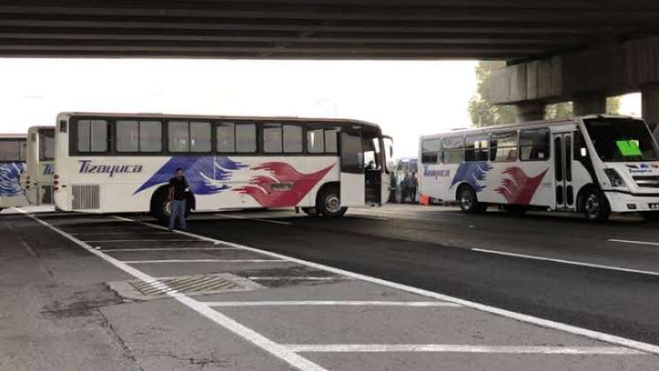 Obligan transportistas a ADO respetar sus horarios en autopista