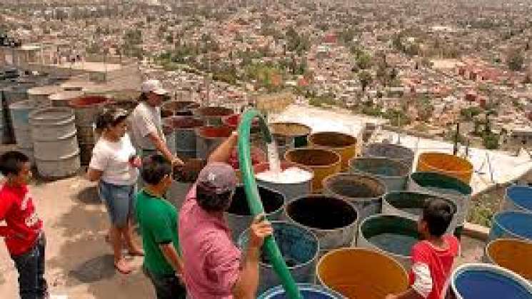 48% de la población urbana en México padece escasez del líquido