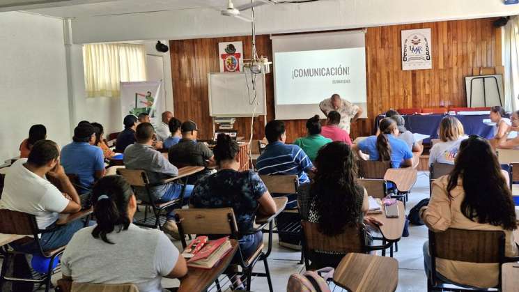 Se capacitan municipios costeños en manejo de residuos 