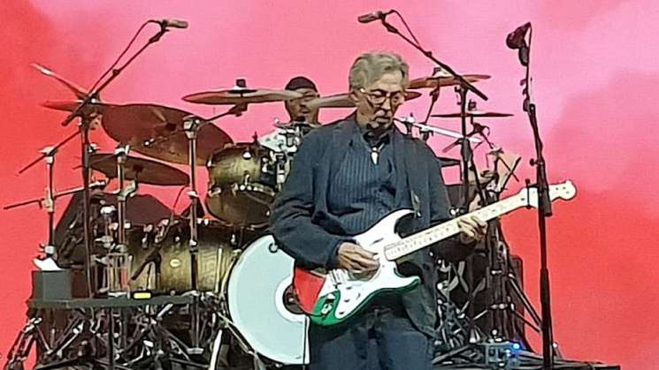 En concierto, Eric Clapton se solidariza con Palestina