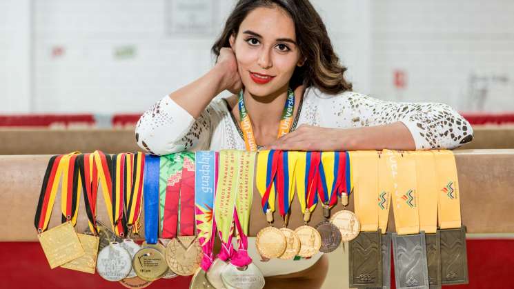 Por maltrato sancionan a entrenadores de gimnasta Elsa García