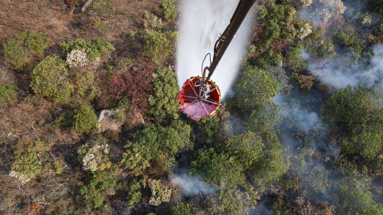 Sofocan incendio en Mitla y Villa de Díaz Ordaz 