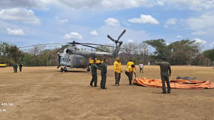 Arriba helicóptero de Sedena a Huatulco para combate de incendios