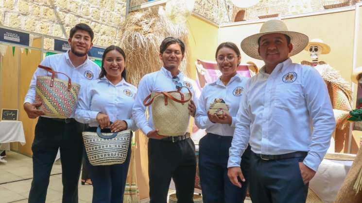 Destacan alumnos de UTVCO en concurso Oaxaca Emprende 2024    