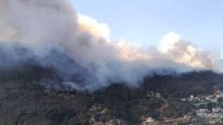 Atienden a 2 personas por quemadura en incendio de Sierra Juárez 